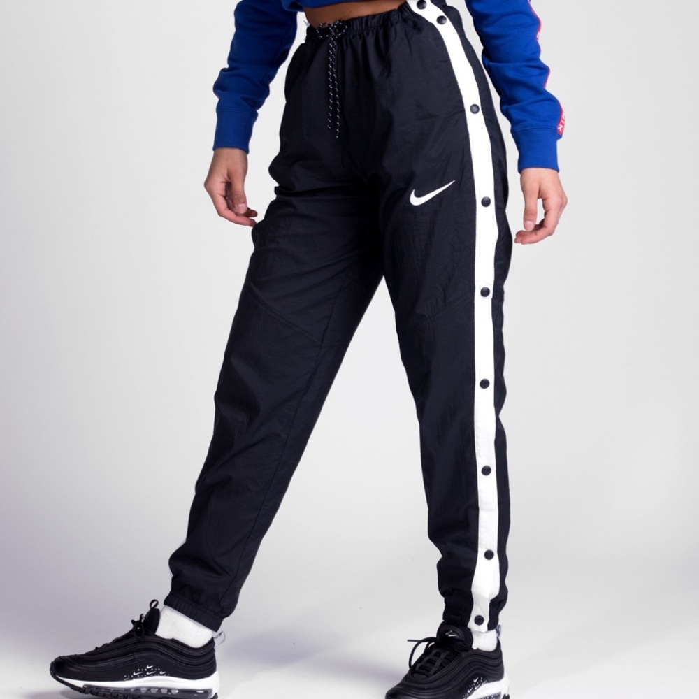 Nike Windbreaker Jogger Popper Pants